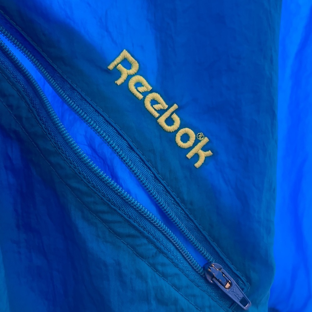 Vintage Reebok Sport wind breaker with hoody. - Picture 3 of 3